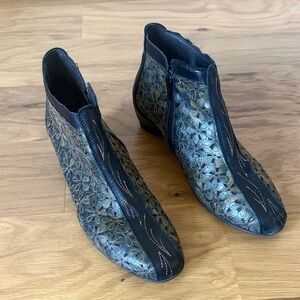 PIKOLINOS Floral Embossed Ankle Boots - Black and Gold